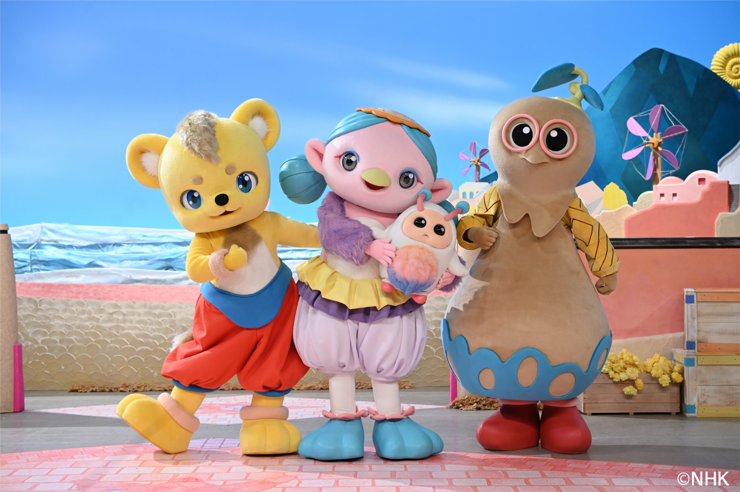 What's Your Name? featuring The Super Simple Puppets